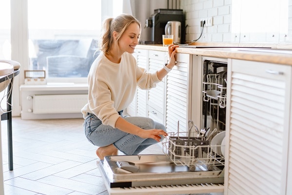 how to clean your dishwasher